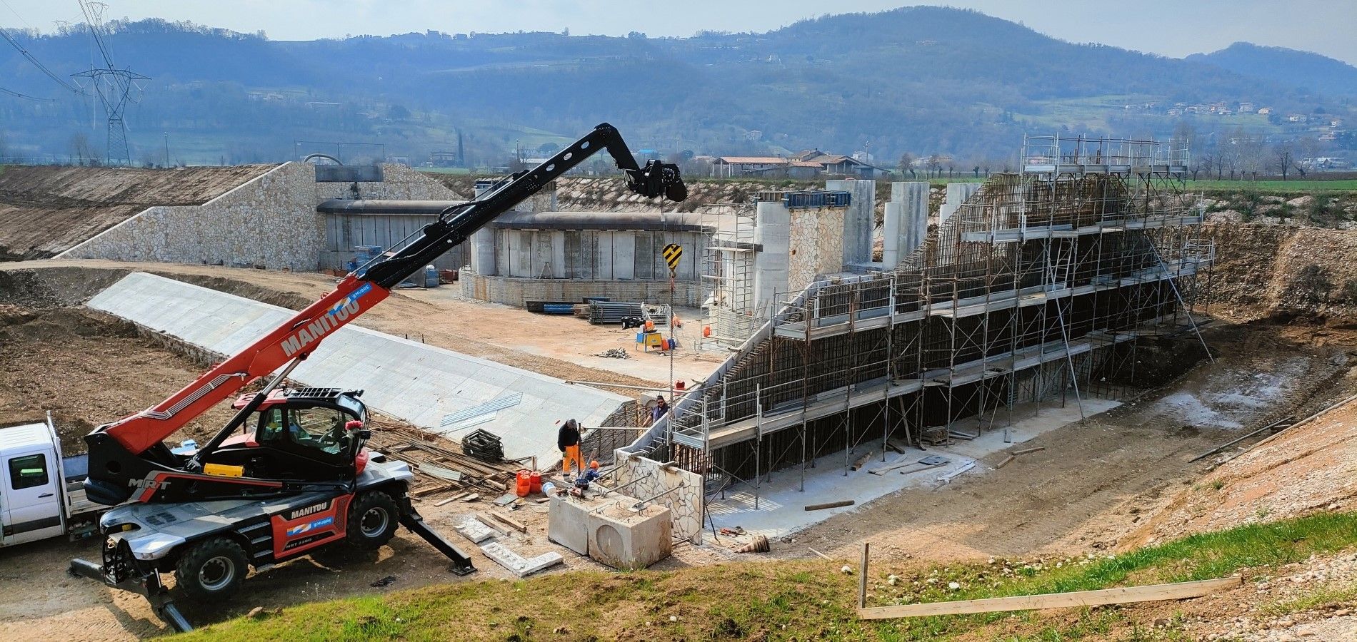 1900x900 opera di presa muro ala 59c32a46