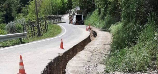 Riduzione delle perdite idriche di acquedotti gestiti da acquevenete 15 Scavo