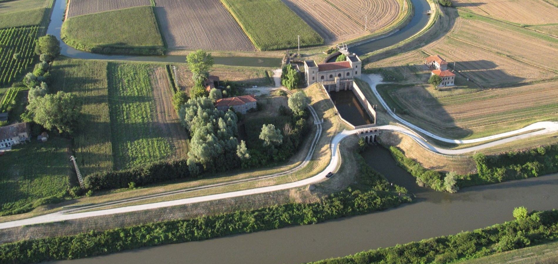 Scolmatore di piena dei canali Gorzon Medio e Inferiore nel F. Adige 1 COP 1900x900 drone be0c2143